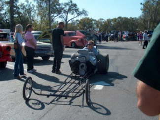 Battery powered Slingshot Dragster