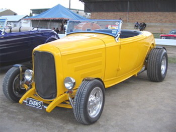 Peter Raine's 32 Roadster always looks great & it's Tuff too