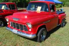 18  A 327 powers Raymond Reyes '55 Chevy stepside