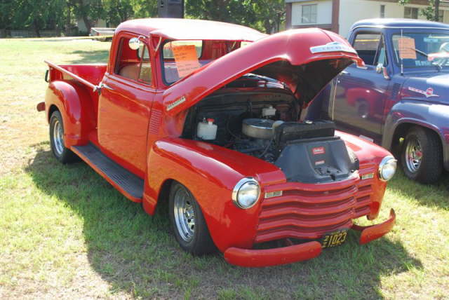 41  Wally Bjork from the Bastrop Area Cruisers has a nice bumper treatment on the front of his Chevy