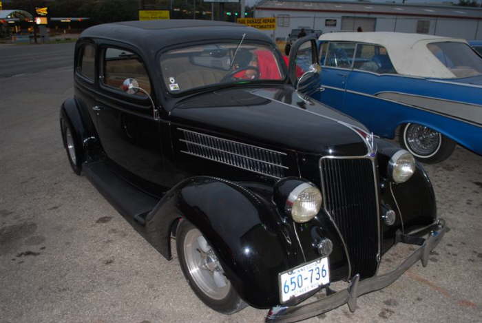 14  Ozzie Wagner's '36 Sedan is stuffed with a Chevy 383 Stroker