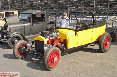 Larry McCullah from Fullerton, CA. brought his 27 Ford Tub. 