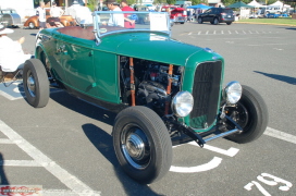 Paul and Melodie Crain 32 Ford roadster