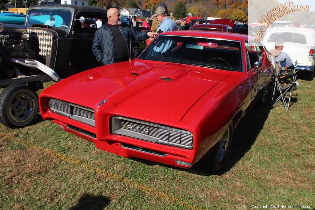 28TH ANNUAL RIEGELSVILLE PENNSYLVANIA FALL ROLL OUT CAR SHOW Hotrod