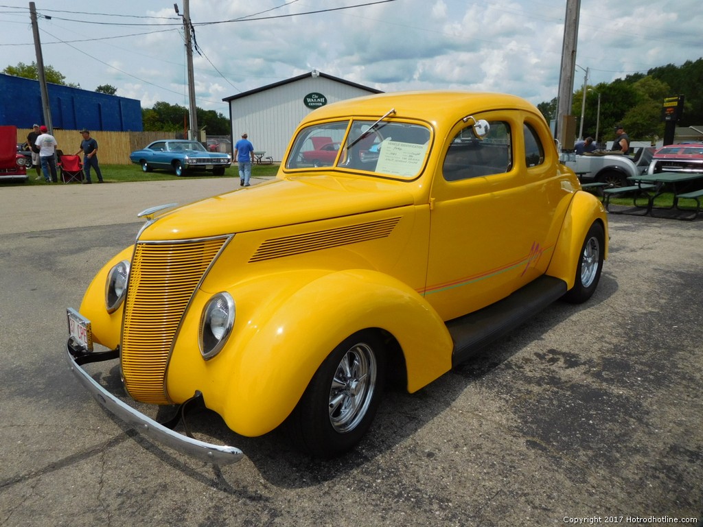 Madison Classics Elkhorn Car Show and Swap Meet Hotrod Hotline