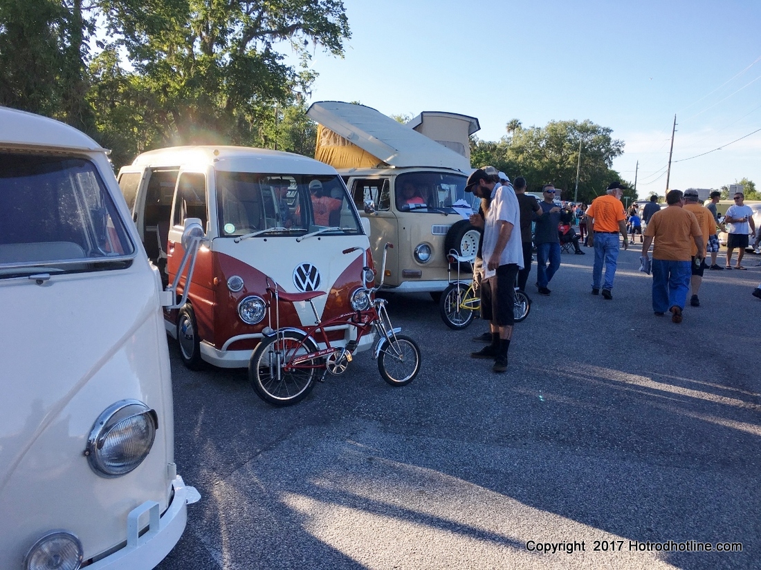 No Dough VW Bus Show Hotrod Hotline