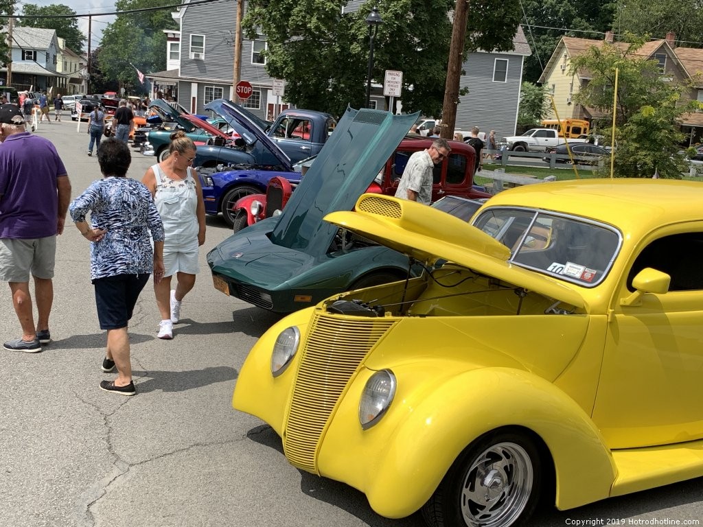 Parkview House & Speakeasy Motors Car & Bike Show Hotrod Hotline