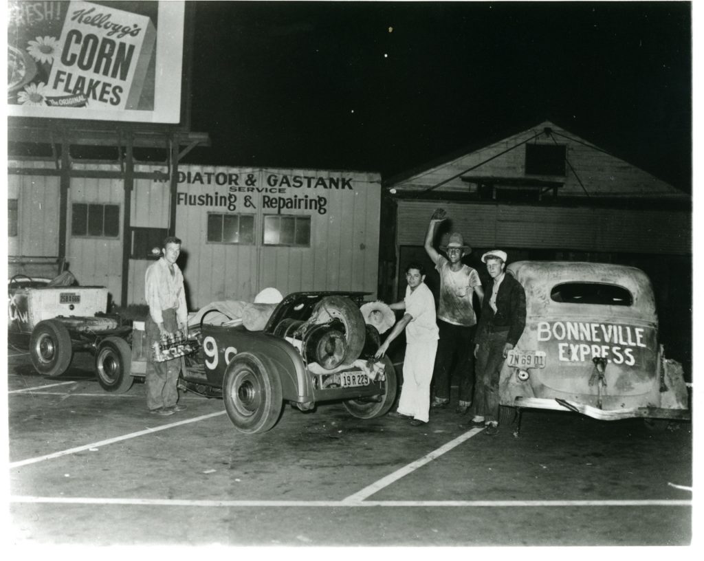 Motorsports Icon Dan Gurney Receives Robert E. Petersen Lifetime Achievement Award