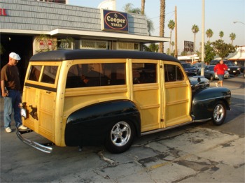47 ford woodie 018