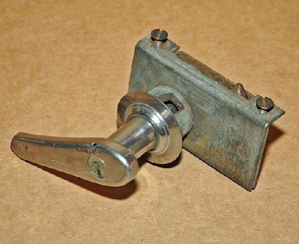 Trunk Latch MD-3034 Trunk Latch MD-3034