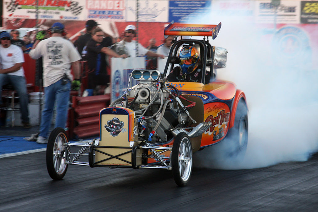 Quarter Mile Foundation teams with Rat Trap Racing at 2016 SEMA Show